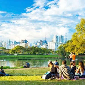Modernos Totalmente Mobiliados Com Academia Proximo A Metro Parque Ibirapuera E Hospitais Сasa de vacaciones